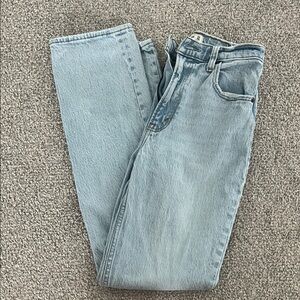 Abercrombie & Fitch Women's Light Blue 90s Straight Leg Ultra Hise Rise Jeans